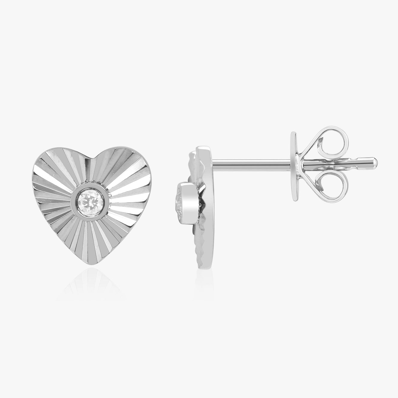 Pendientes de medallón de corazón con diamantes