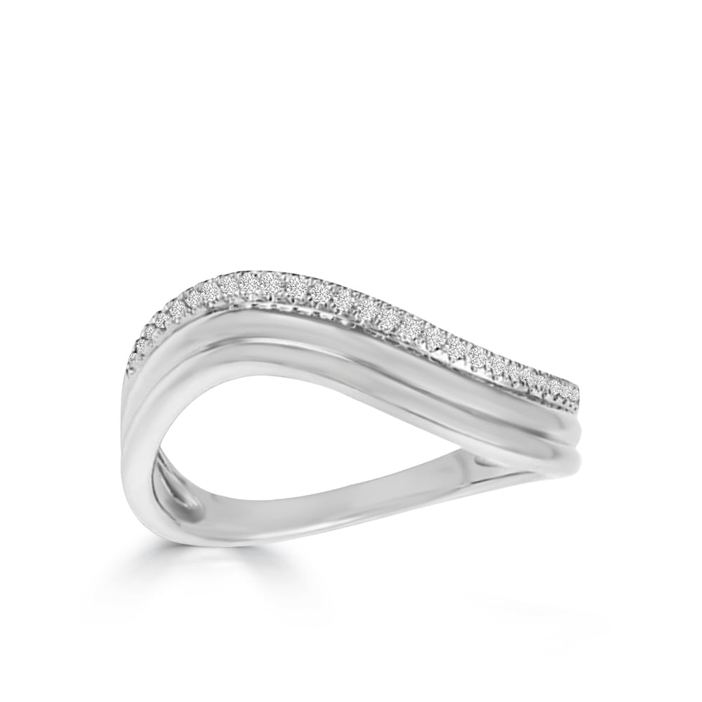 Wavy Triple Band with Diamond Ring