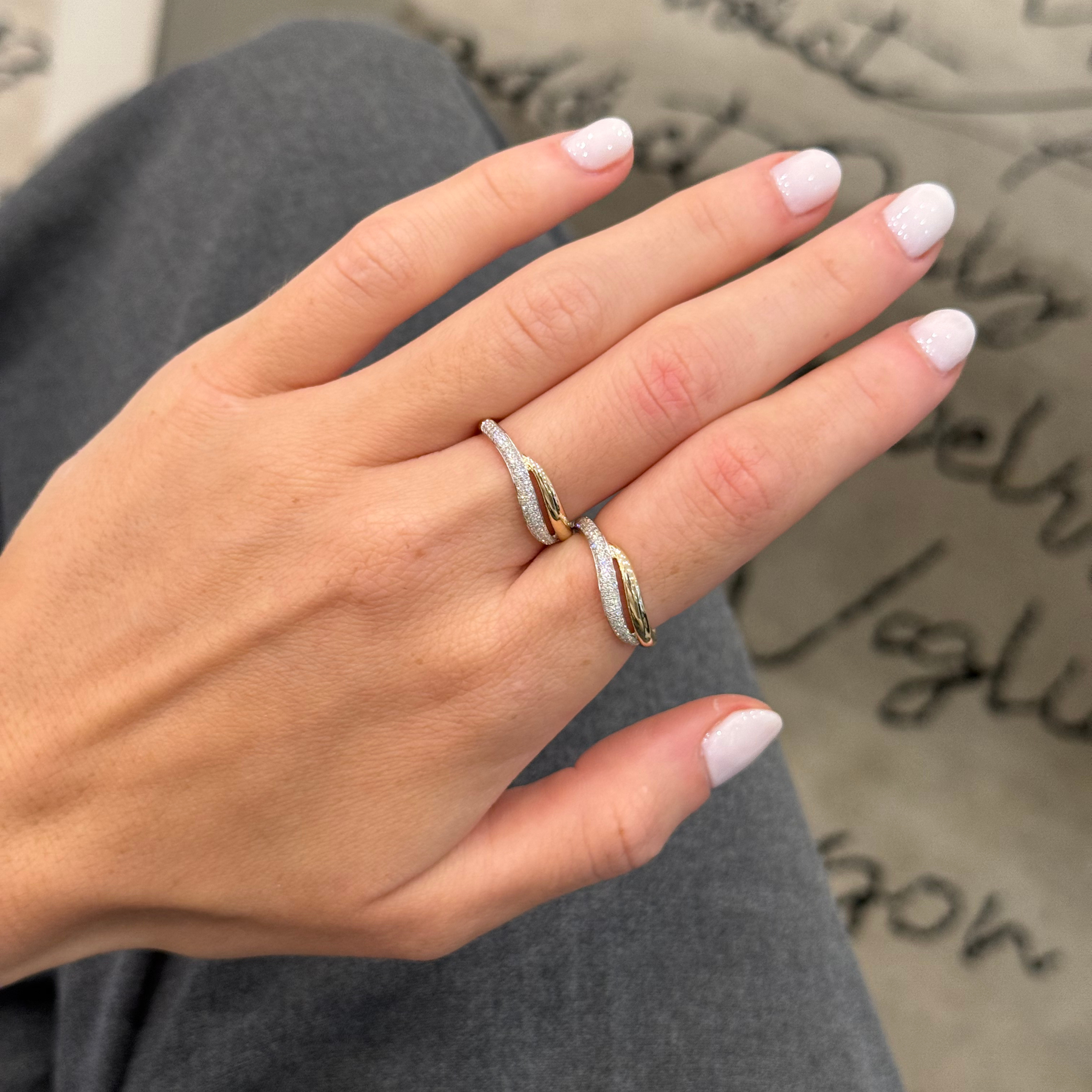 Thin Diamond and Gold Wavy Ring